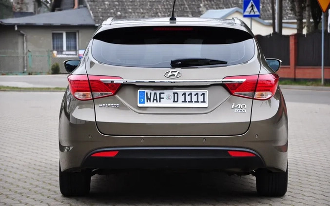 Hyundai i40 cena 36900 przebieg: 204000, rok produkcji 2013 z Pruchnik małe 742